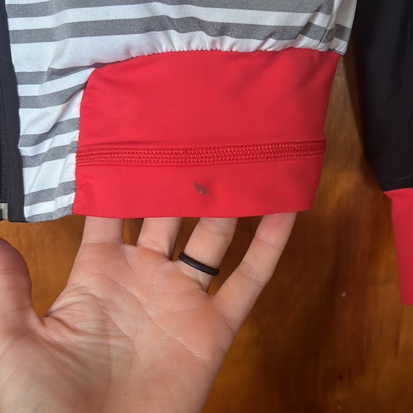 Rare Lululemon Track Attack track jacket - Picture 2 of 6